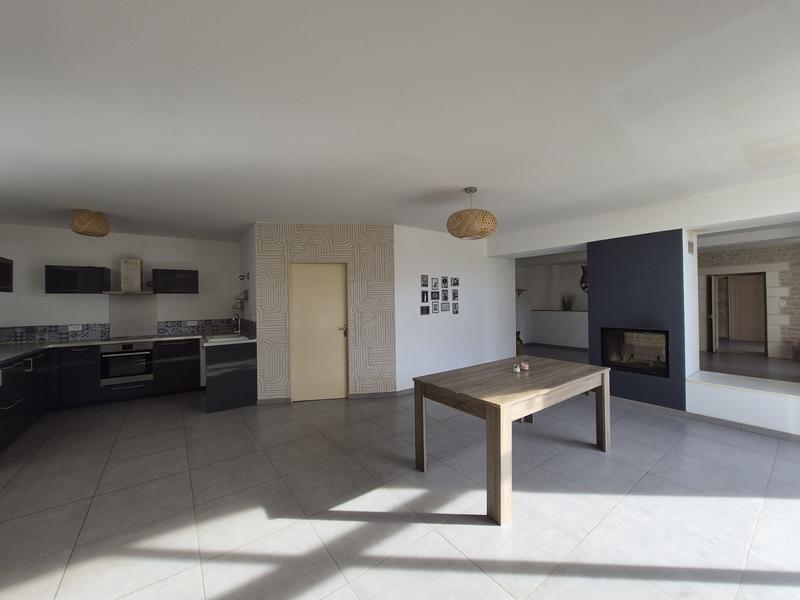 Maison ancienne - 315 m² - 13 pièces