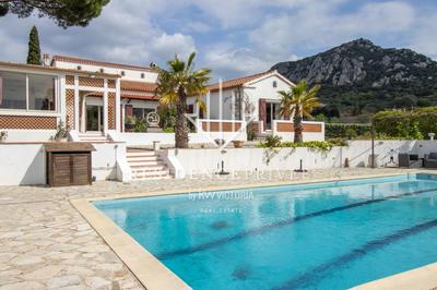 Maison chambre d'hôtes - 195 m² - 8 pièces