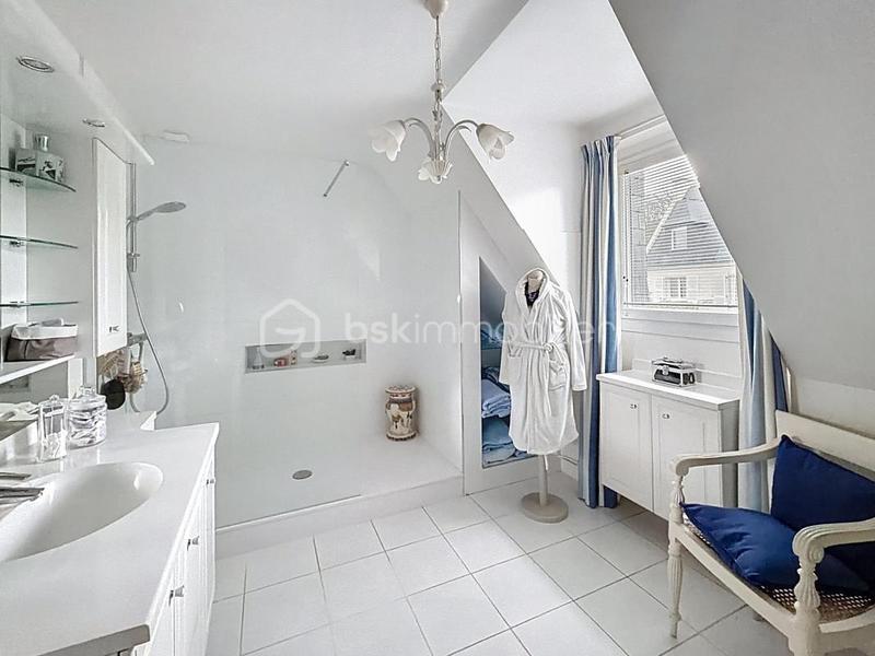 Maison - 175 m² - 7 pièces