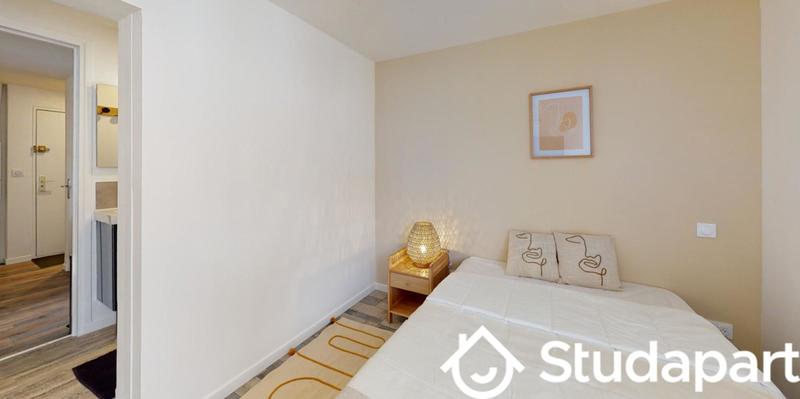 Chambre - 11 m² - 1 pièce