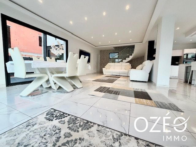 Maison contemporaine - 110 m² - 4 pièces