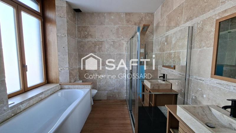 Maison - 300 m² - 10 pièces