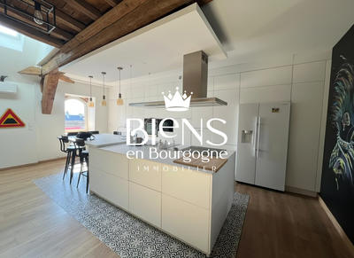 Appartement - 82 m² - 4 pièces