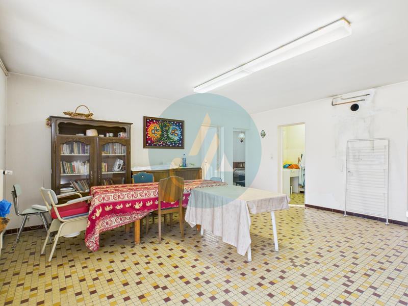 Maison - 186 m² - 7 pièces