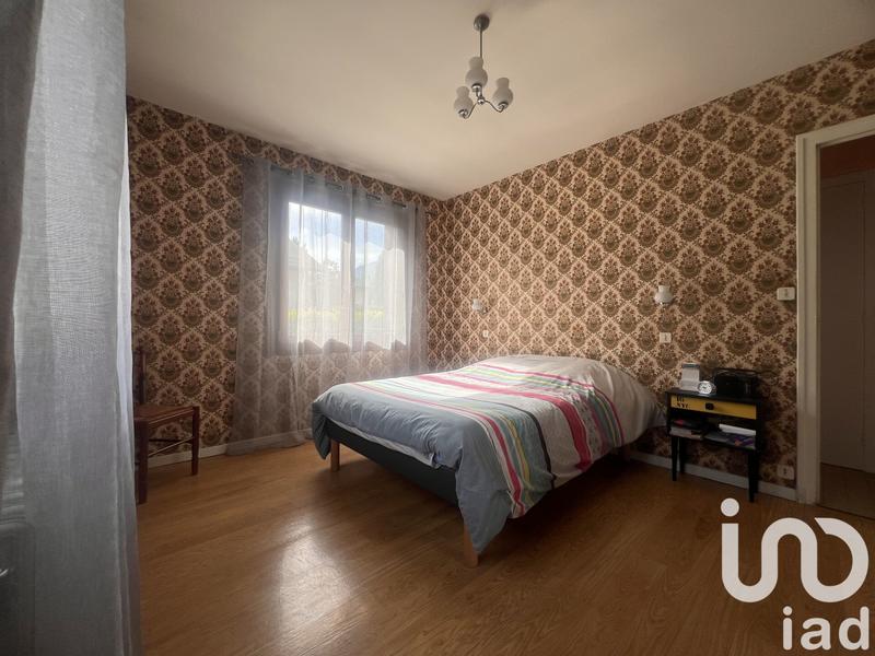 Maison - 331 m² - 9 pièces