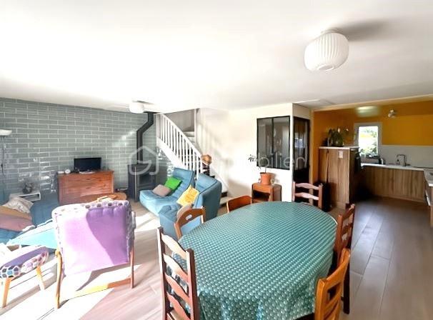 Maison - 75 m² - 5 pièces