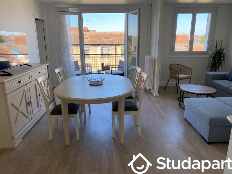 Chambre - 12 m² - 1 pièce