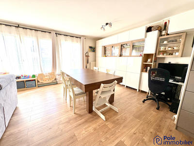 Appartement - 101 m² - 5 pièces