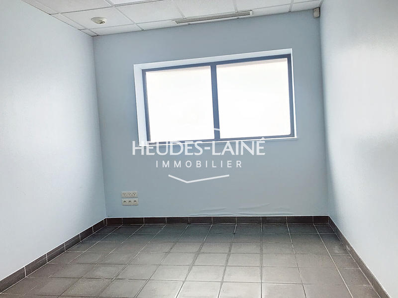 Local d'activité / Entrepôt - 970 m²