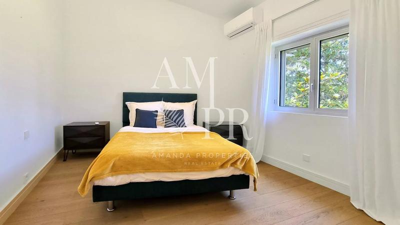 Villa - 253 m² - 6 pièces