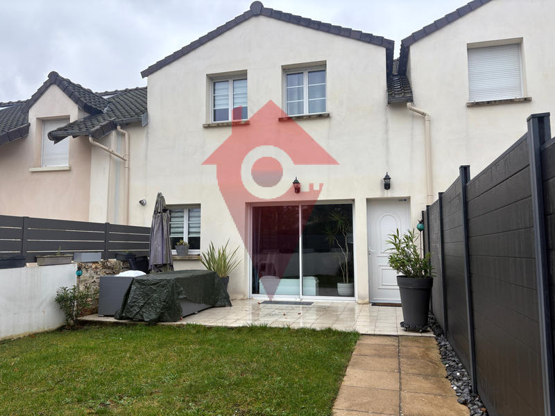 Maison - 94 m² - 4 pièces