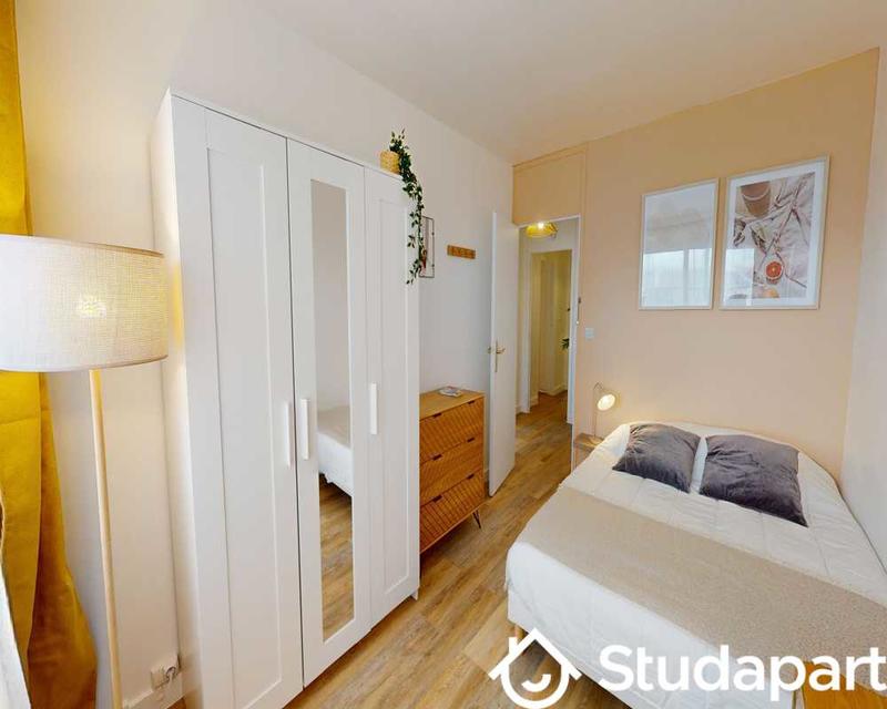 Chambre - 50 m² - 1 pièce