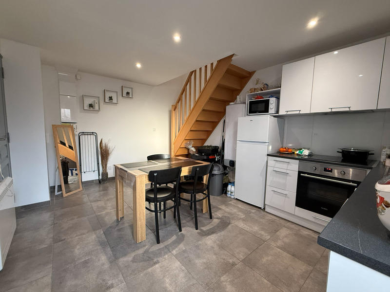 Maison - 103 m² - 9 pièces