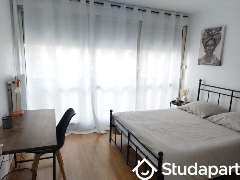 Chambre - 10 m² - 1 pièce