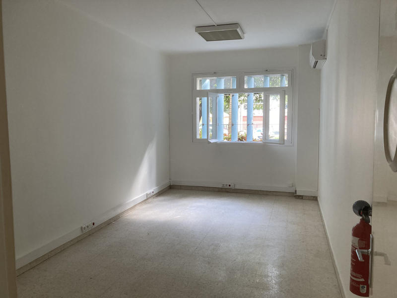 Local commercial - 220 m²