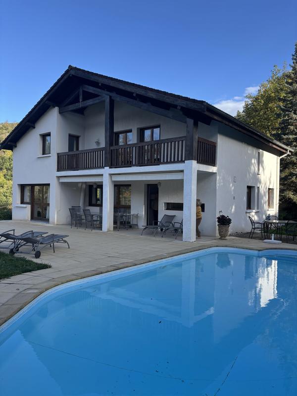 Villa - 200 m² - 5 pièces