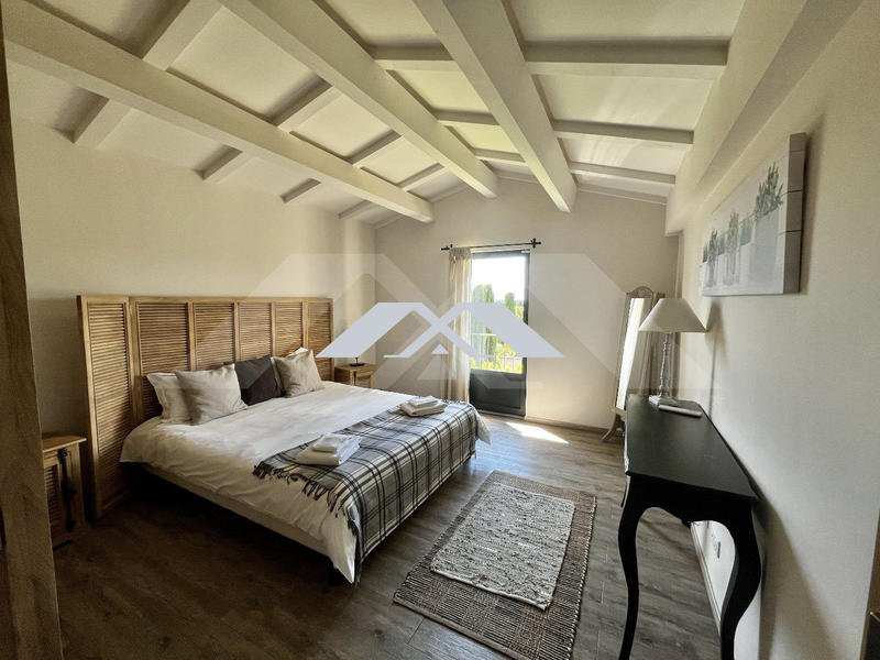 Maison contemporaine - 280 m² - 7 pièces