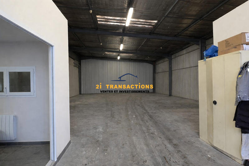 Entrepôt - 217 m²