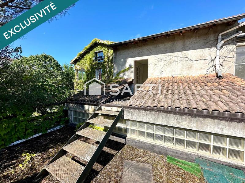 Maison - 253 m² - 8 pièces