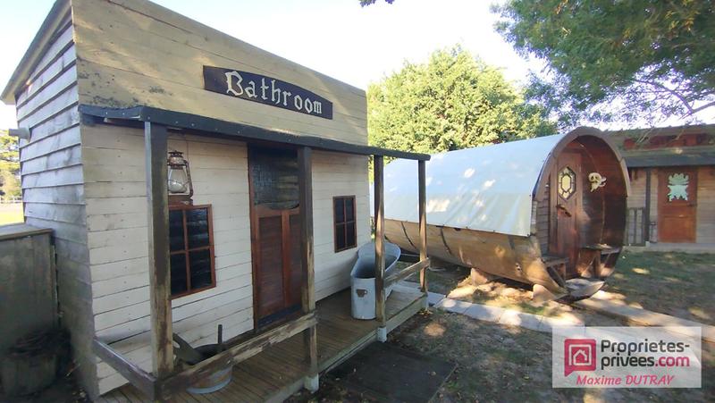 Maison - 351 m² - 18 pièces