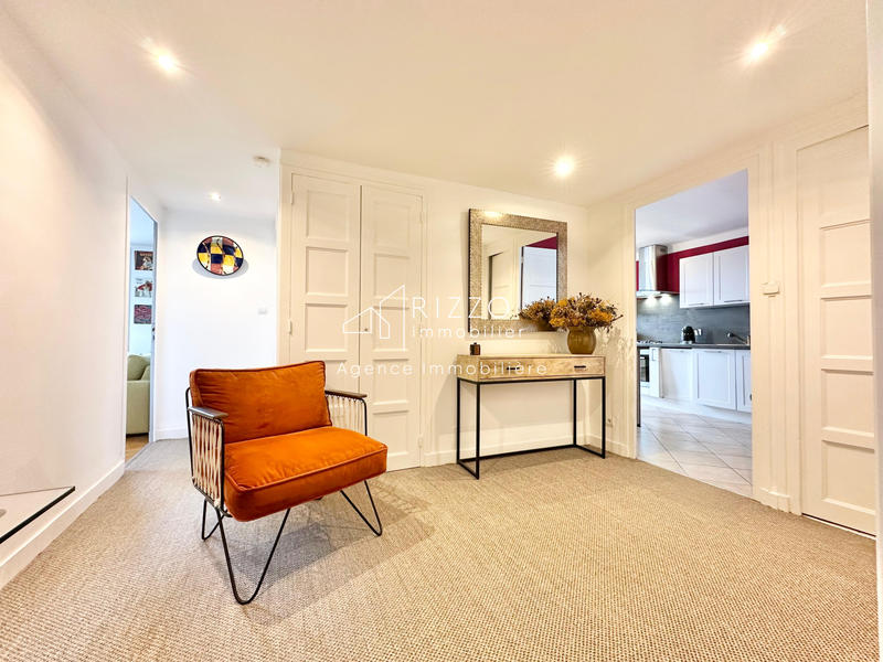 Appartement - 81 m² - 3 pièces