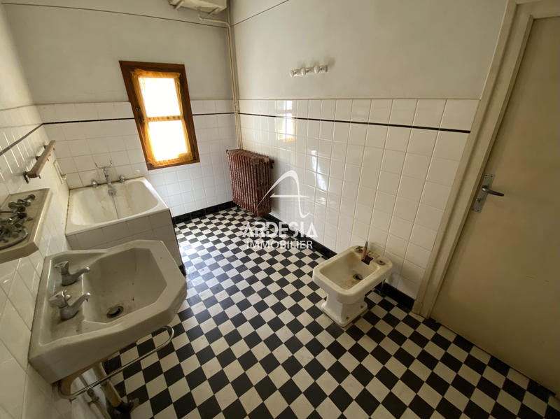 Maison - 137 m² - 7 pièces