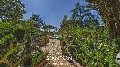 Maison de domaine - 364 m² - 10 pièces