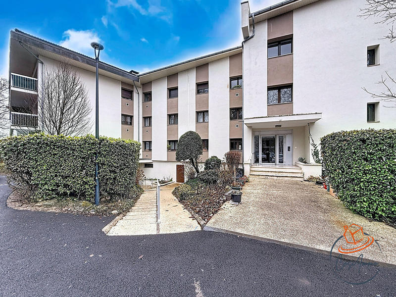 Appartement - 83 m² - 3 pièces