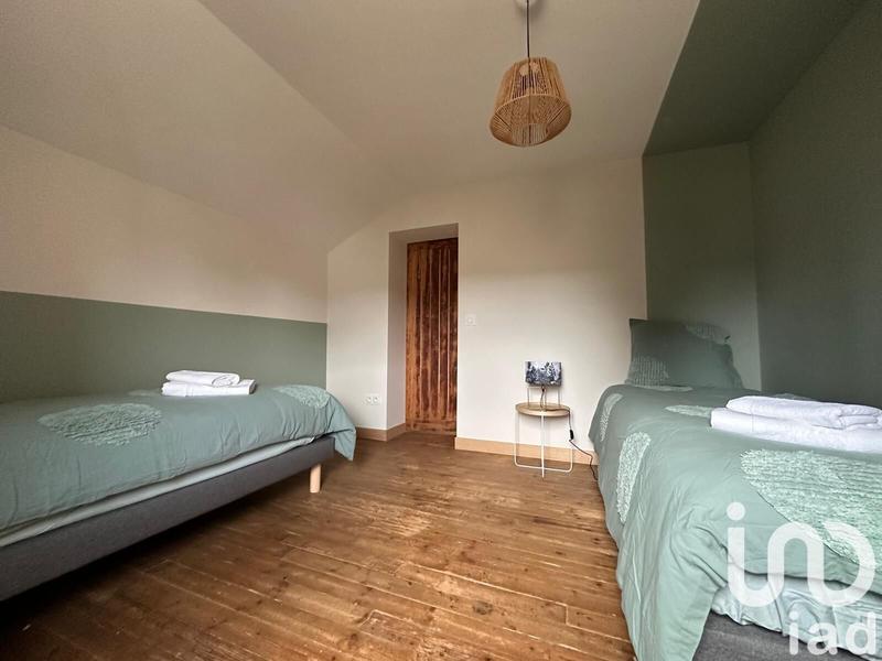 Maison - 183 m² - 8 pièces