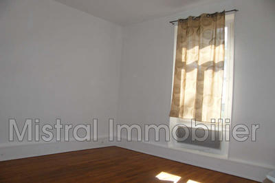 Appartement - 96 m² - 3 pièces