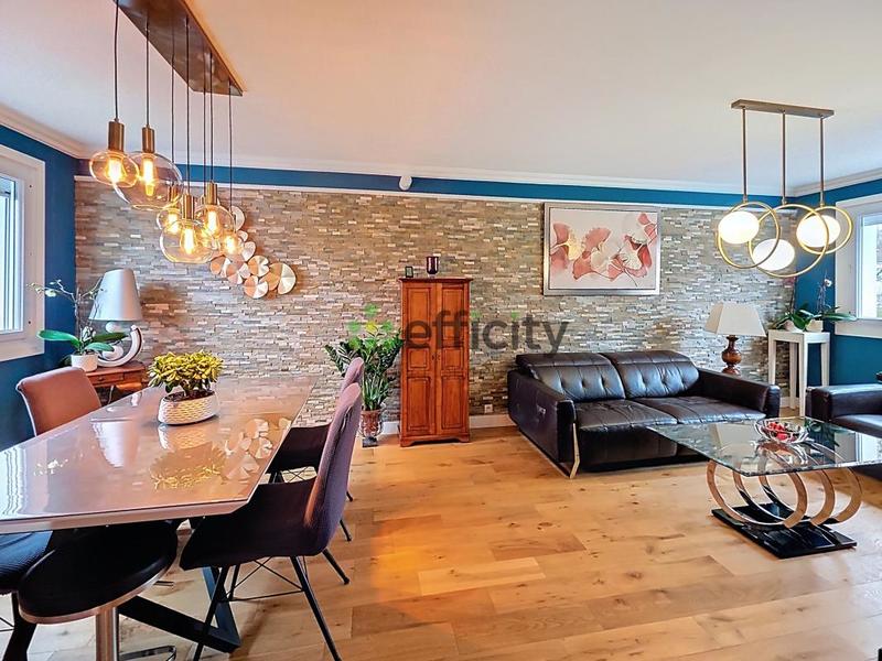 Maison - 95 m² - 6 pièces