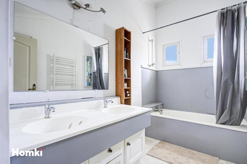 Maison - 136 m² - 4 pièces