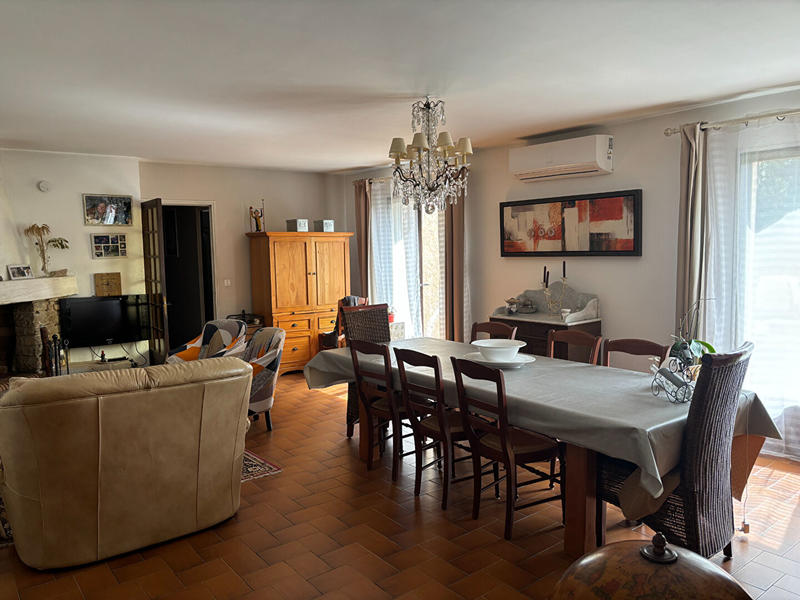 Maison - 376 m² - 4 pièces