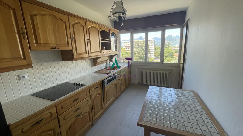 Appartement - 110 m² - 5 pièces