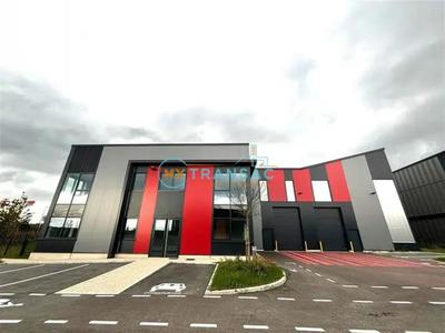 Local d'activité / Entrepôt - 1 826 m²