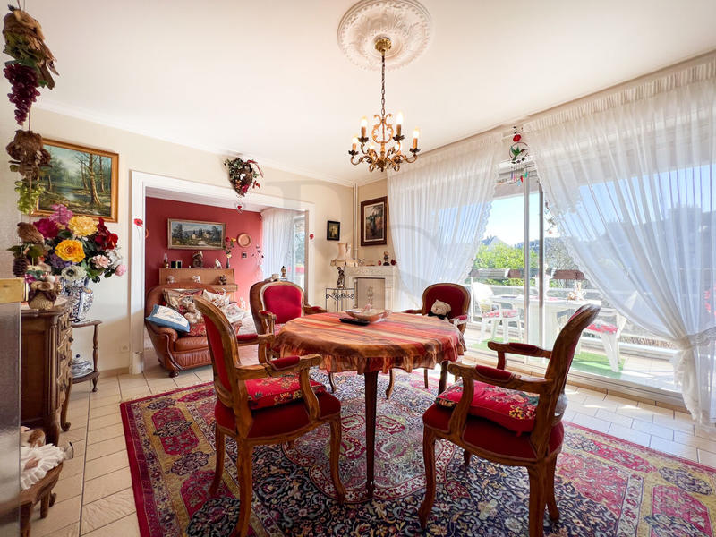 Appartement - 104 m² - 4 pièces