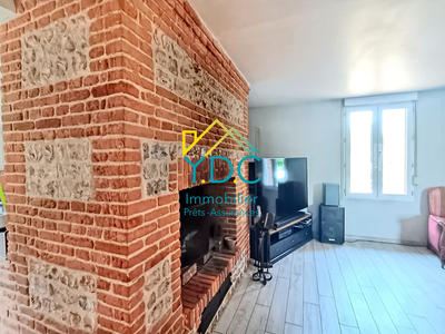 Maison - 305 m² - 10 pièces