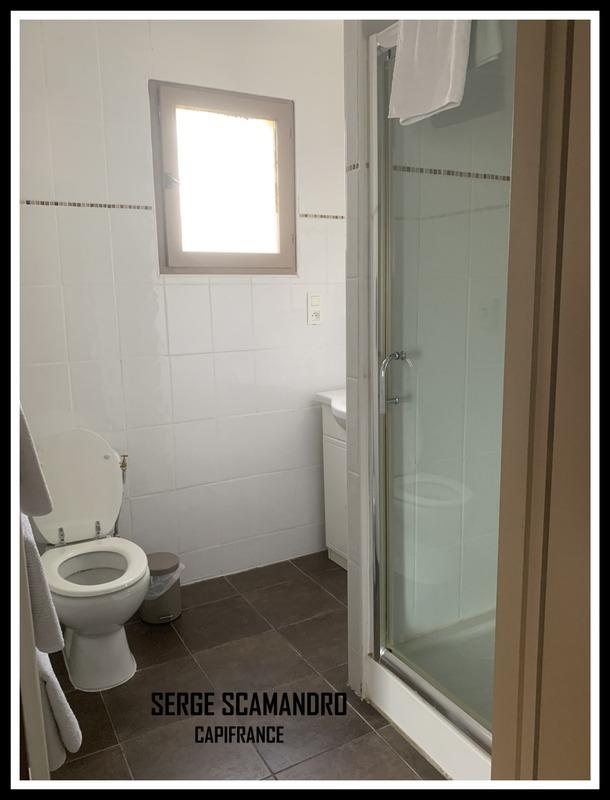 Maison - 216 m² - 7 pièces