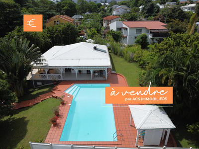 Maison - 285 m² - 5 pièces