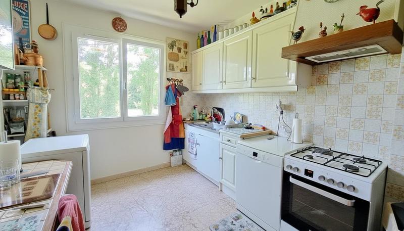 Demeure - 247 m² - 9 pièces