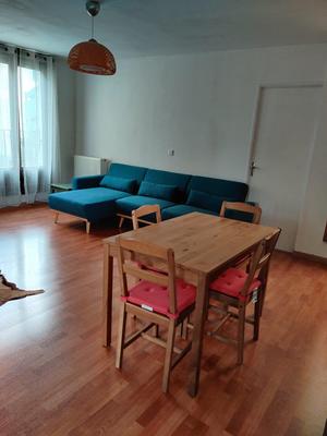 Appartement - 85 m² - 3 pièces