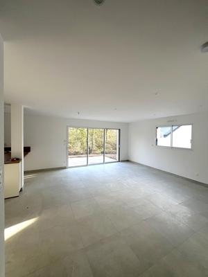 Maison - 121 m² - 5 pièces