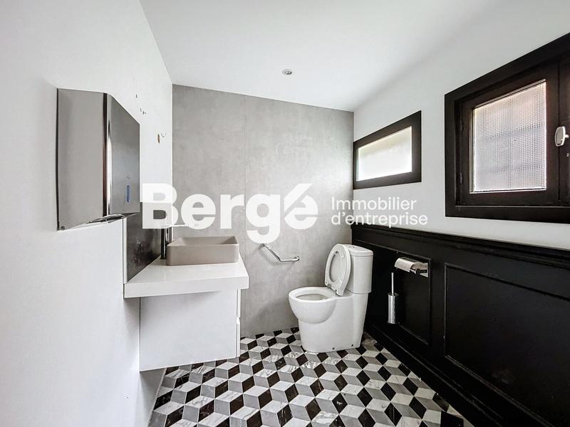 Local commercial - 158 m²