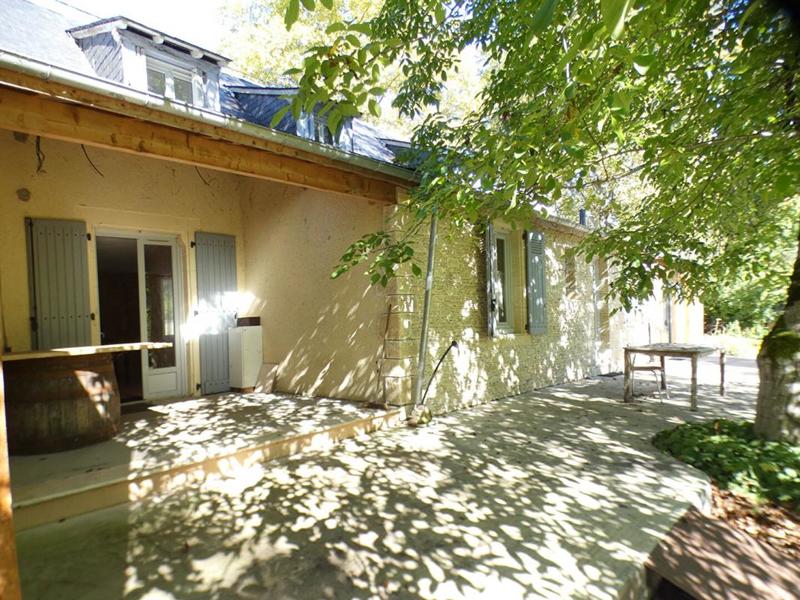 Maison - 260 m² - 12 pièces