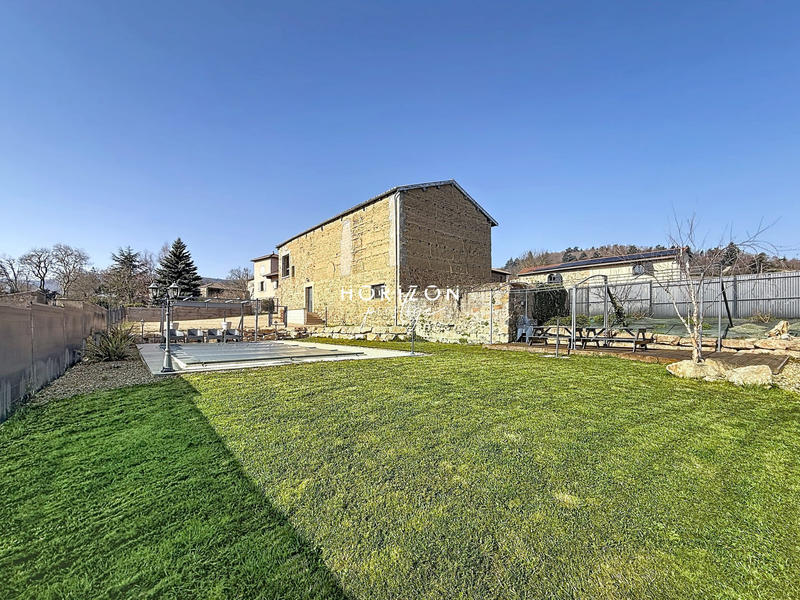 Maison ancienne - 433 m² - 10 pièces