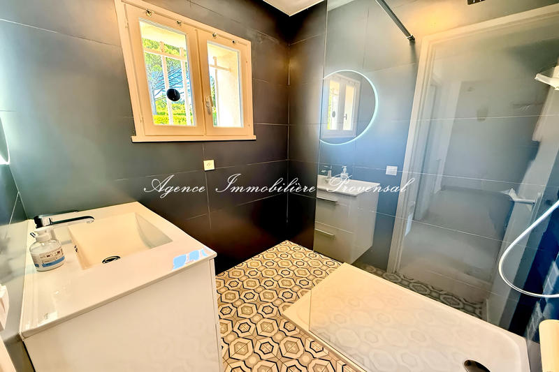 Villa - 200 m² - 5 pièces