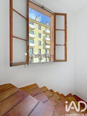 Maison - 180 m² - 8 pièces