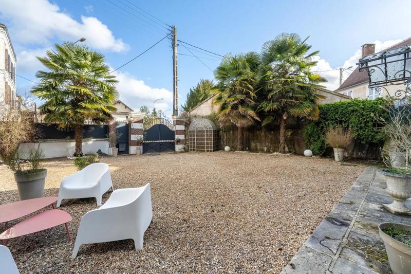 Maison - 187 m² - 6 pièces