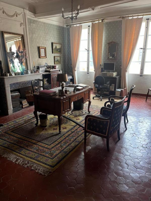 Maison de maîtres - 340 m² - 9 pièces