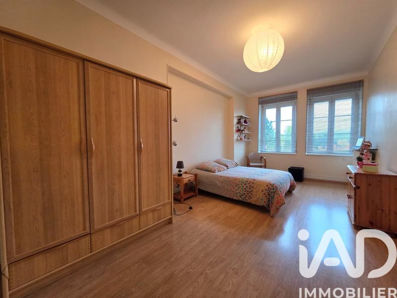 Maison - 365 m² - 12 pièces